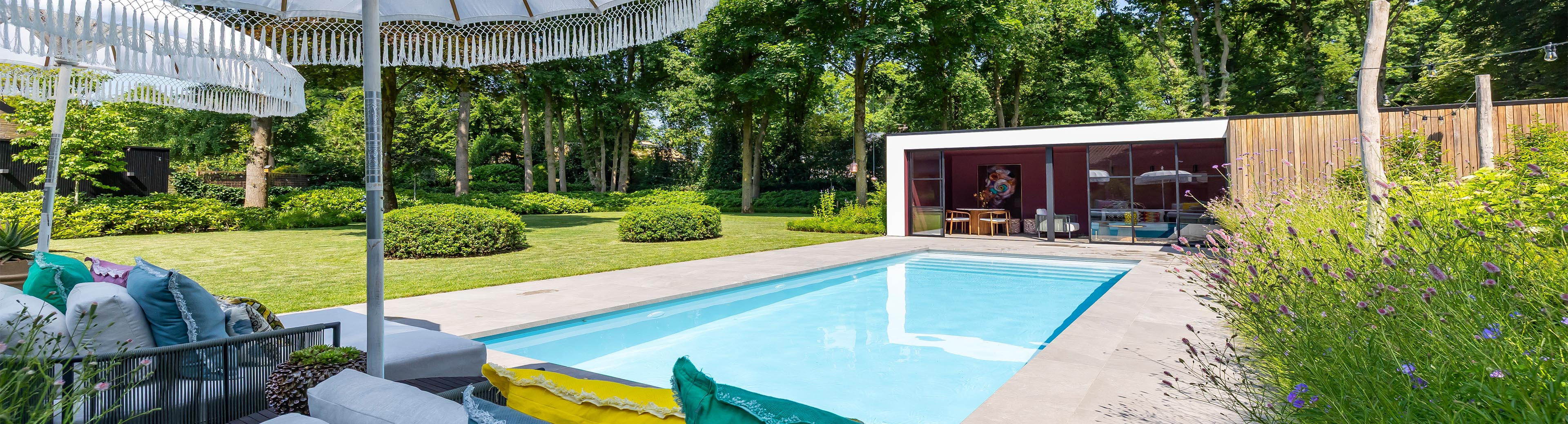 Zwembadlatenaanleggen • Gras en Groen website