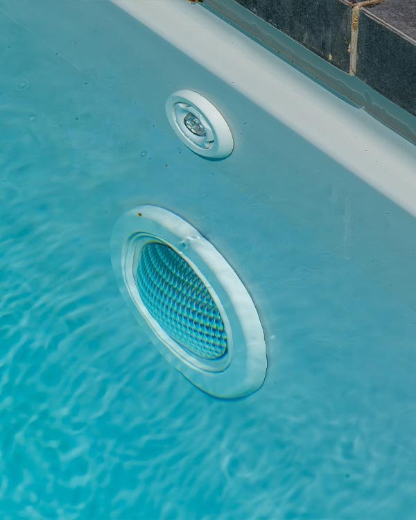 Zwembadlatenaanleggenverlichting • Gras en Groen website