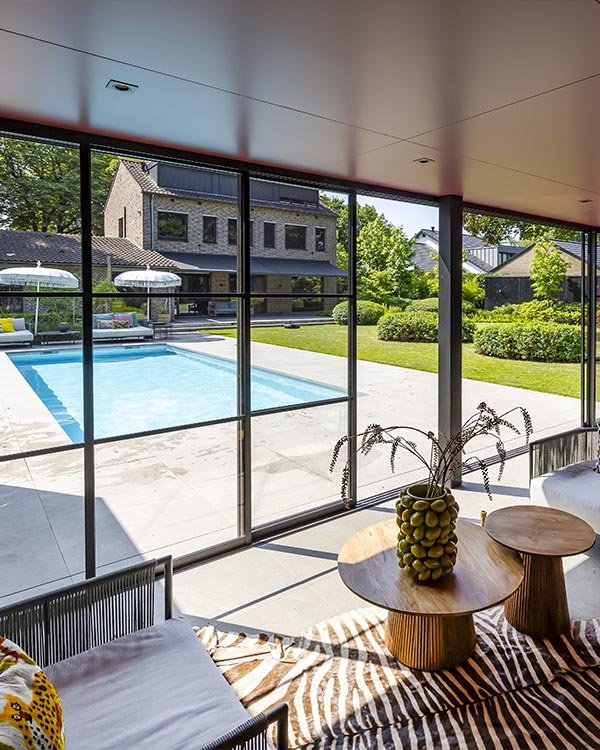 Luxepoolhouseschuifwanden • Gras en Groen website