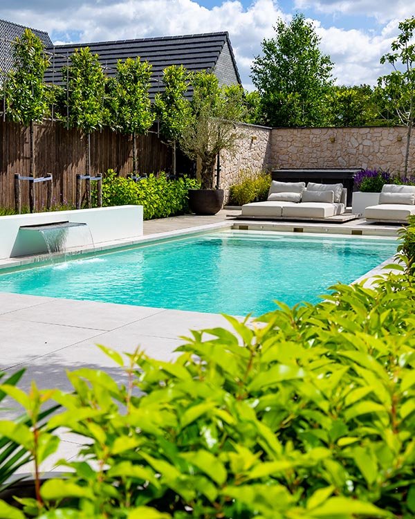 Luxetuininrichtingzwembad • Gras en Groen website