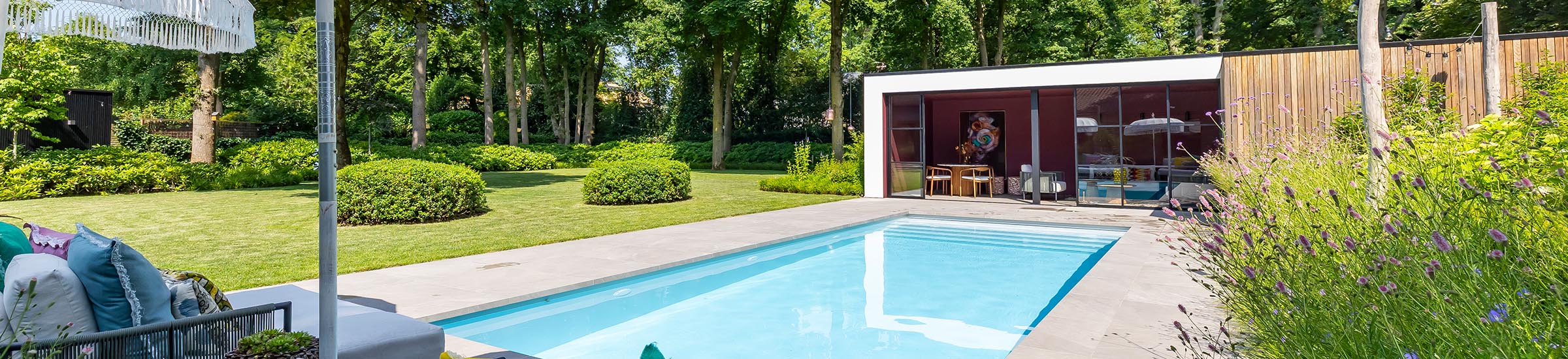 Poolhouse • Gras en Groen website